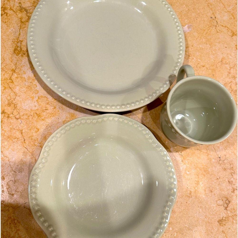 Emma Beaded Green Stoneware set of 4 Dinner plate, salad & mug